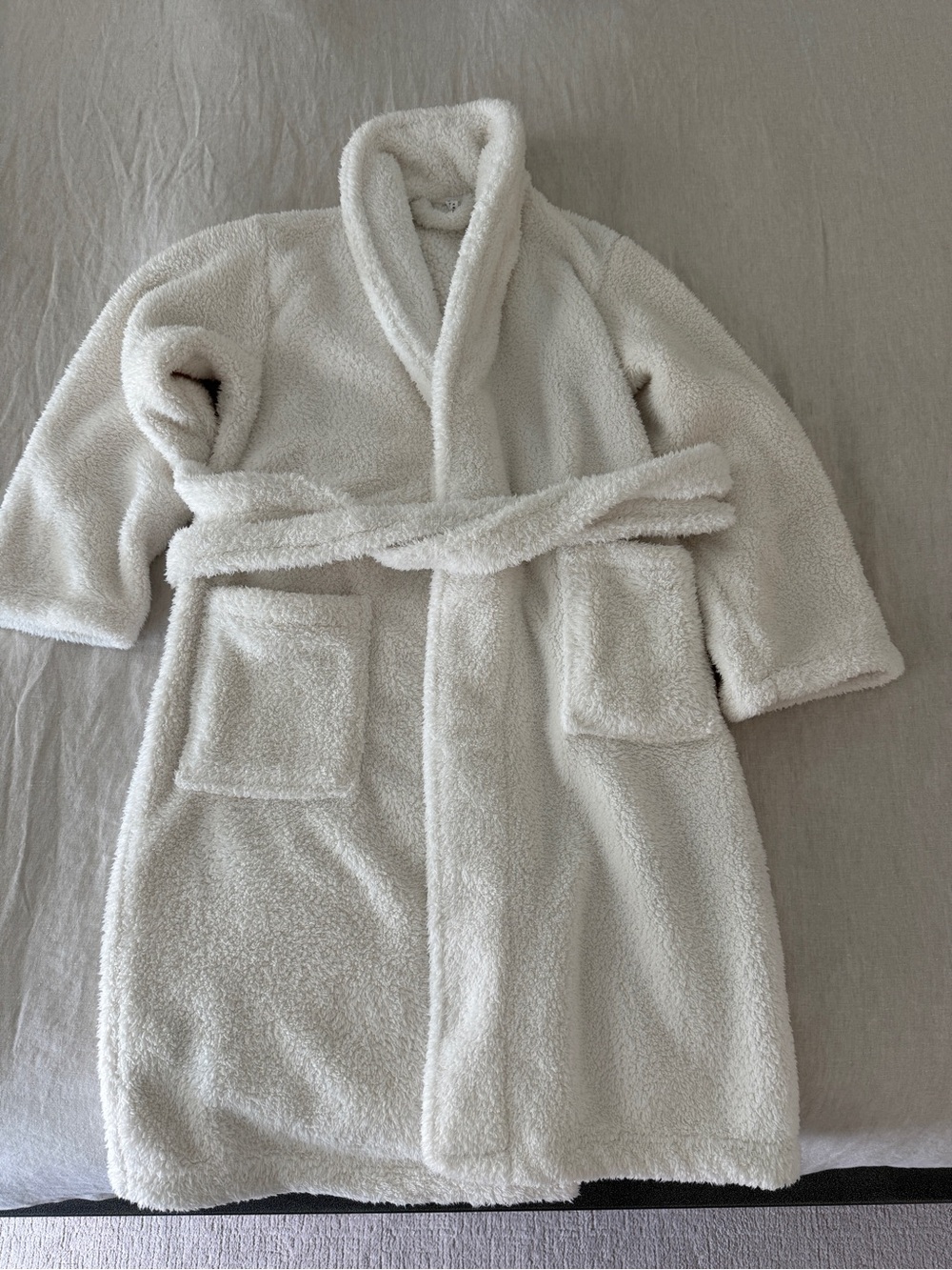 Pottery Barn Cream Plush Sherpa Robe with Pockets